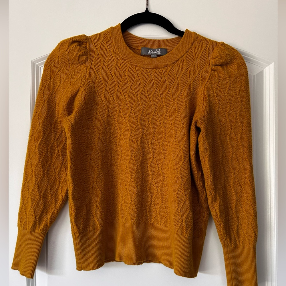 Fall Mustard Golden Cable Knit Sweater size small like new Marled brand